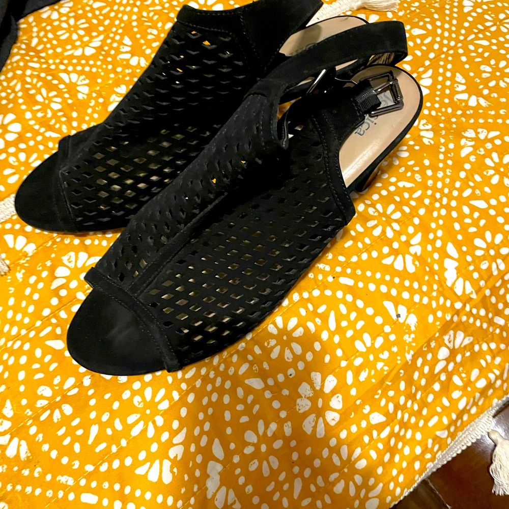 Black bootie